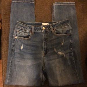 Like new Cello high rise skinny stretch Jeans Size 7